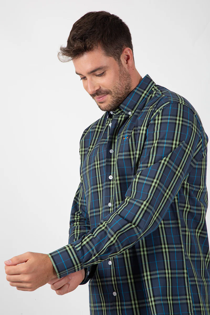 Camisa Azul con Cuadros Verdes - Image 3