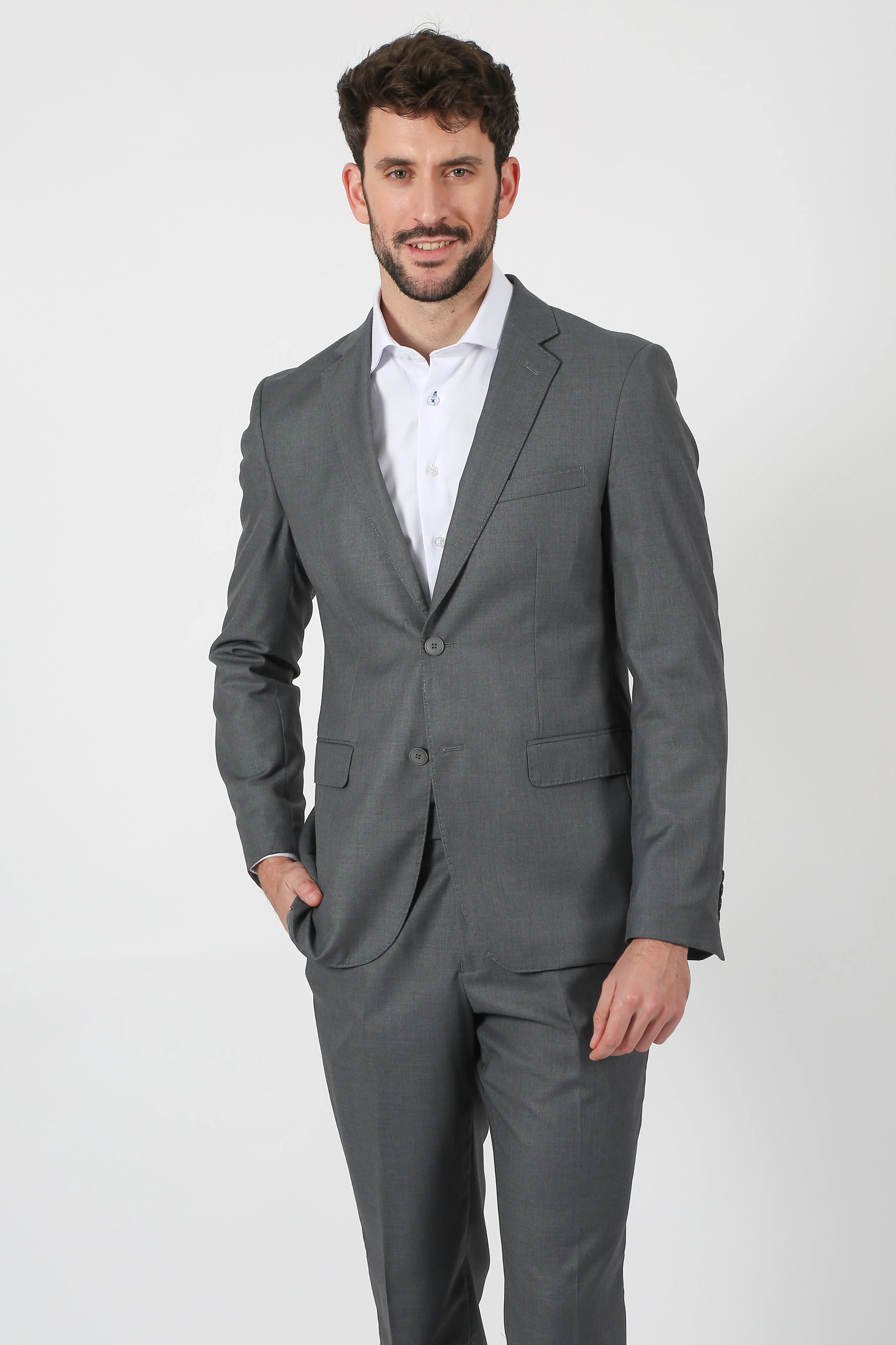 Traje Gris - Image 3