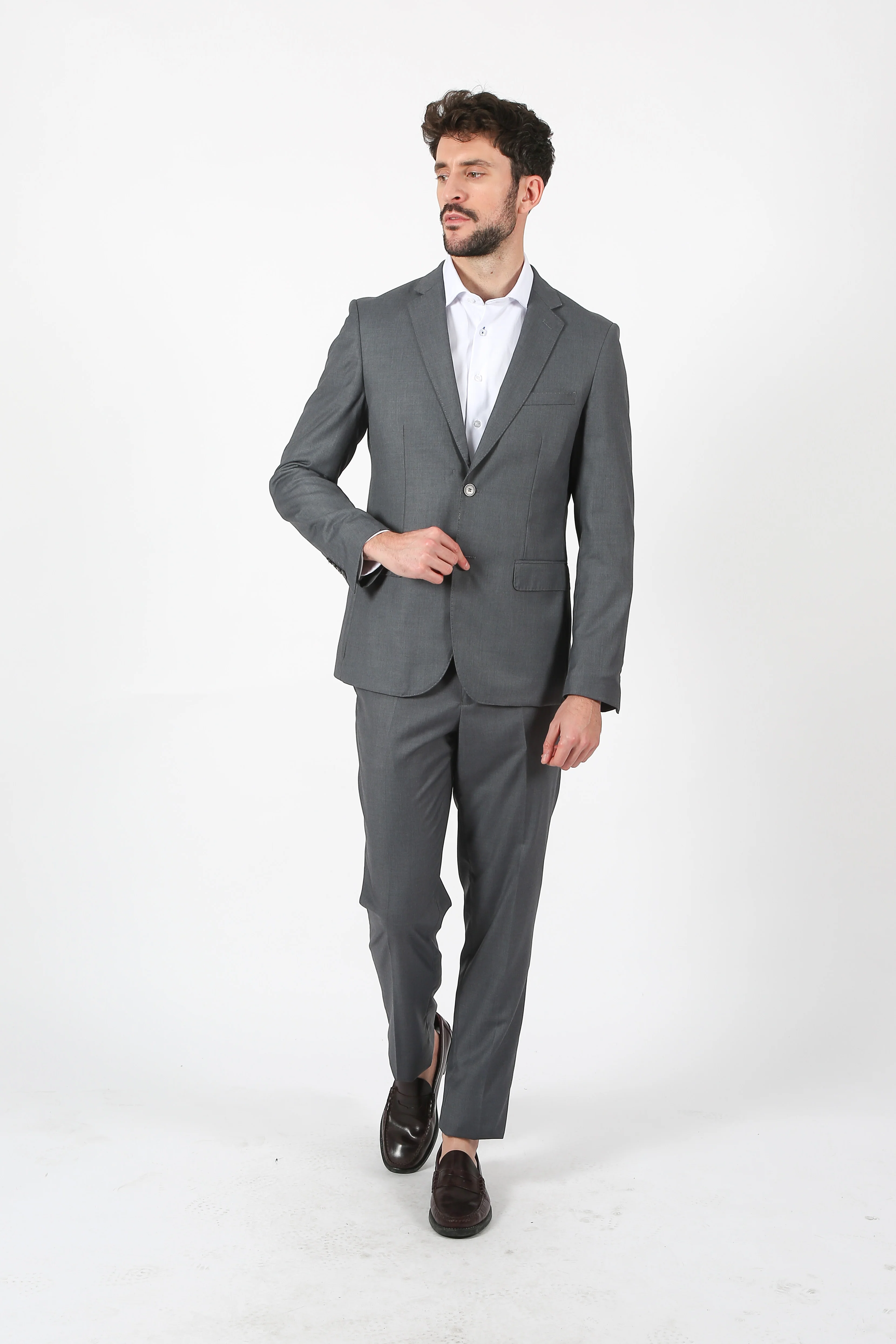 Traje Gris - Image 5