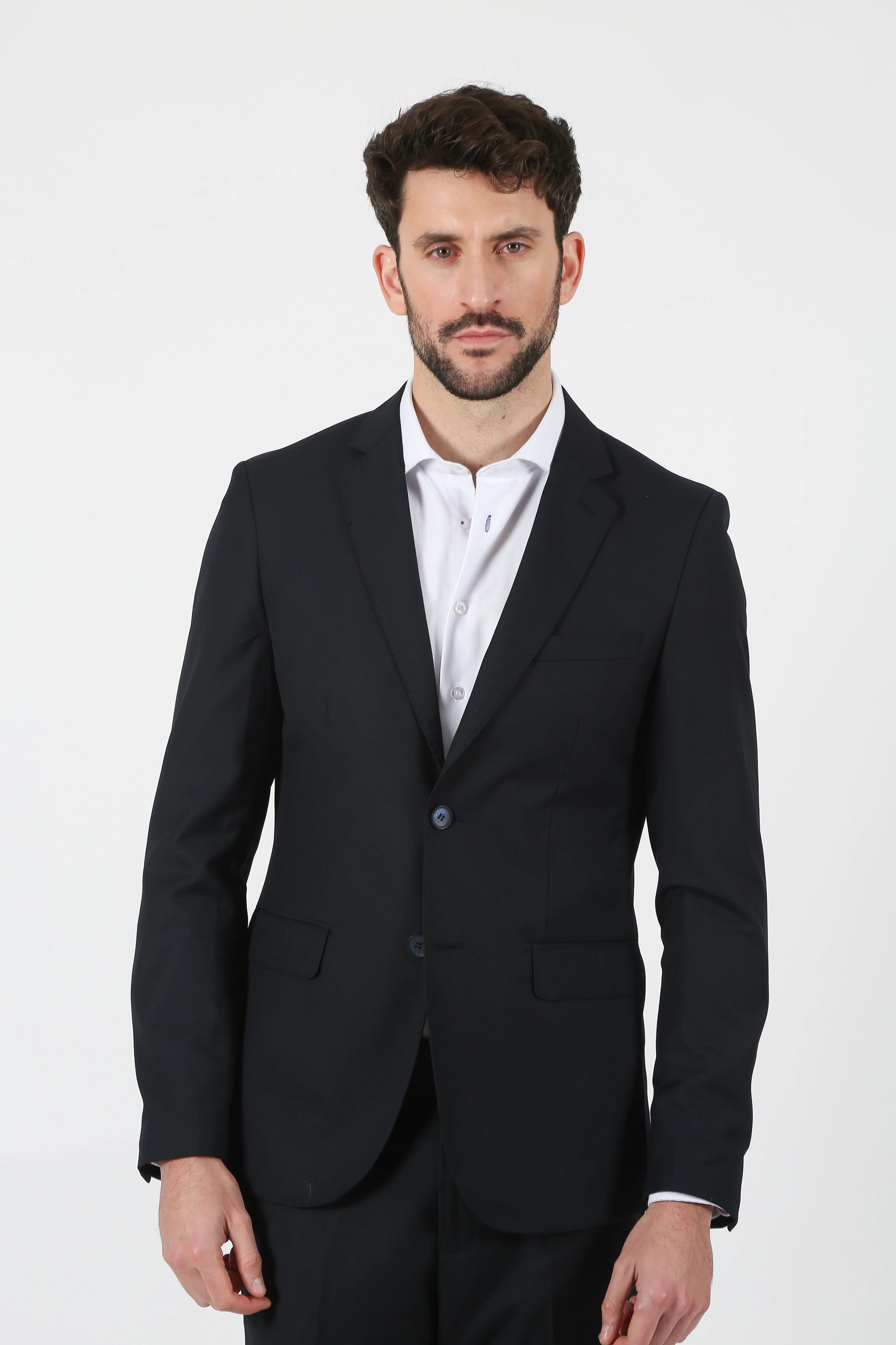 Traje NEGRO - Image 4