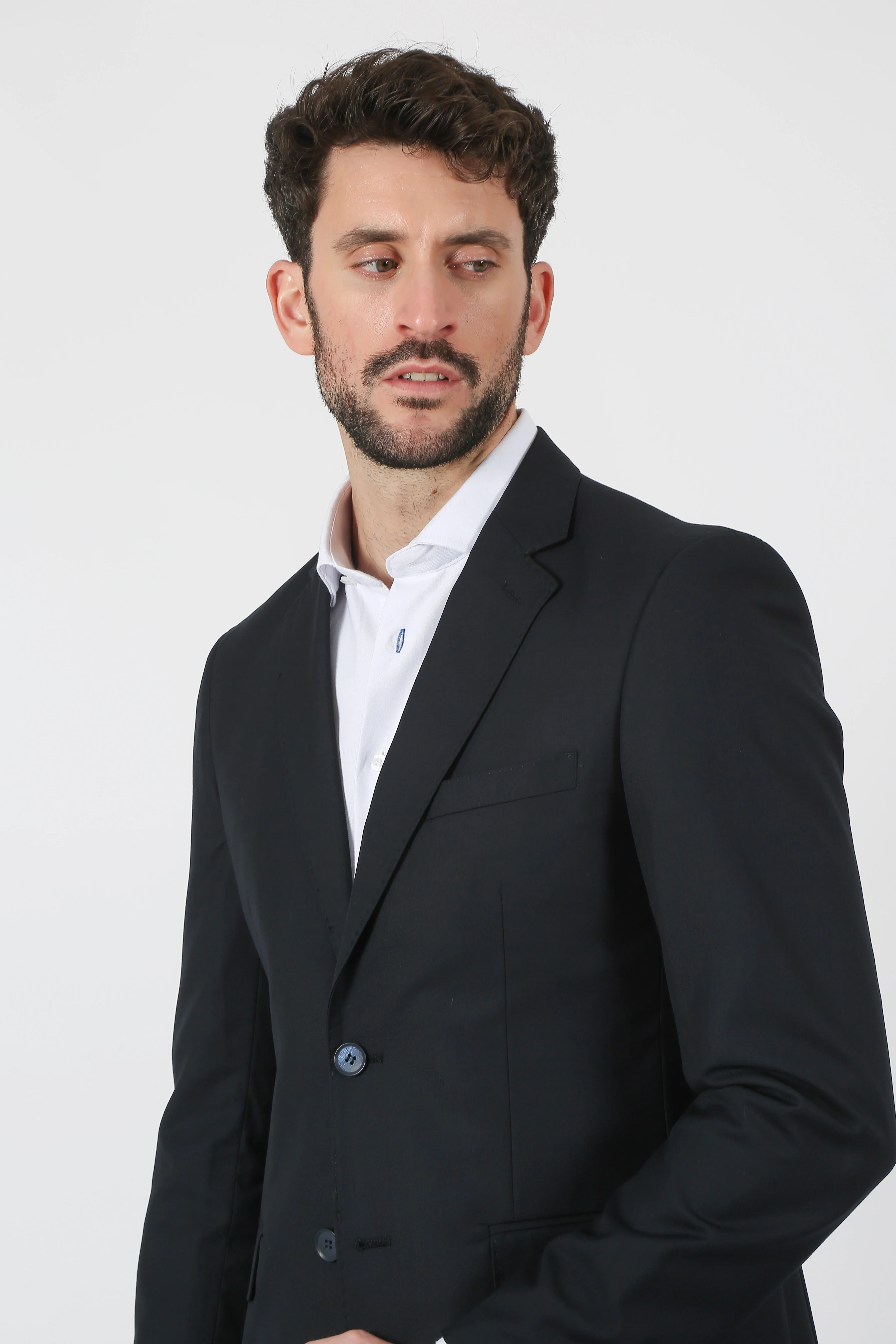 Traje NEGRO - Image 6